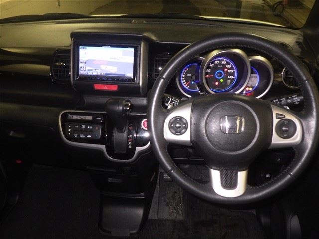 HONDA N-BOX+