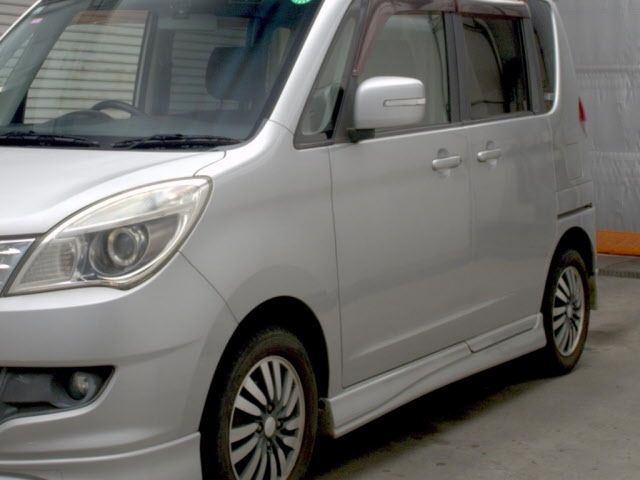 MITSUBISHI DELICA D:2