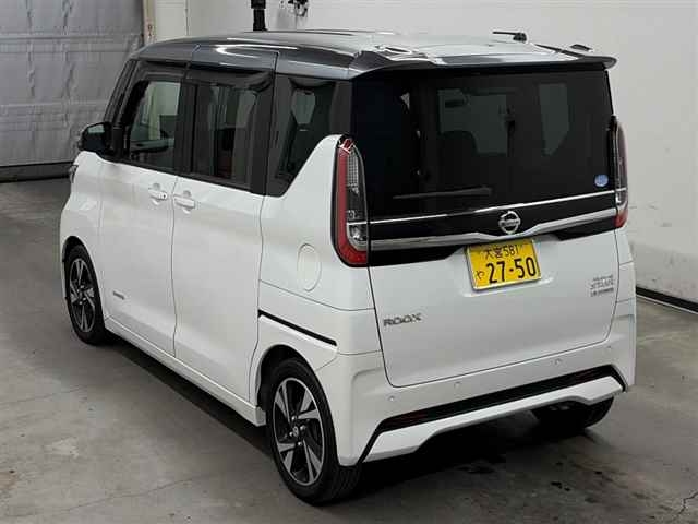 NISSAN ROOX