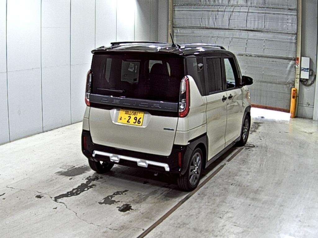 MITSUBISHI DELICA MINI