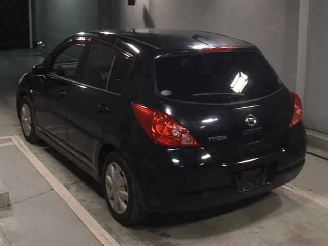 NISSAN TIIDA