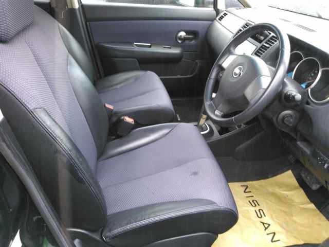 NISSAN TIIDA