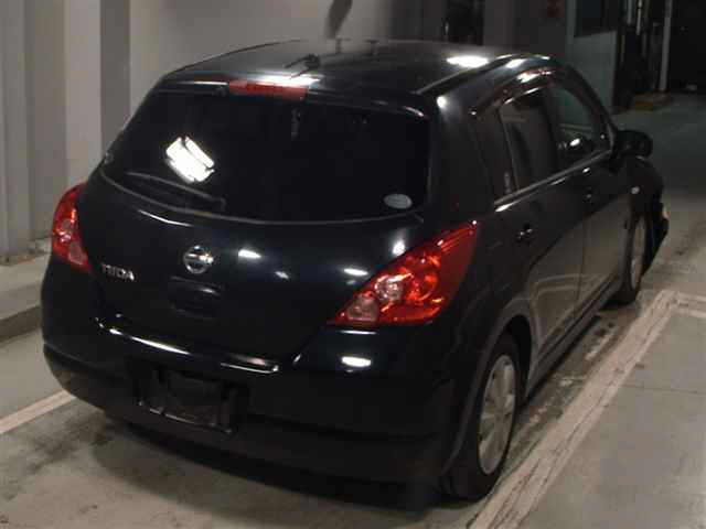 NISSAN TIIDA