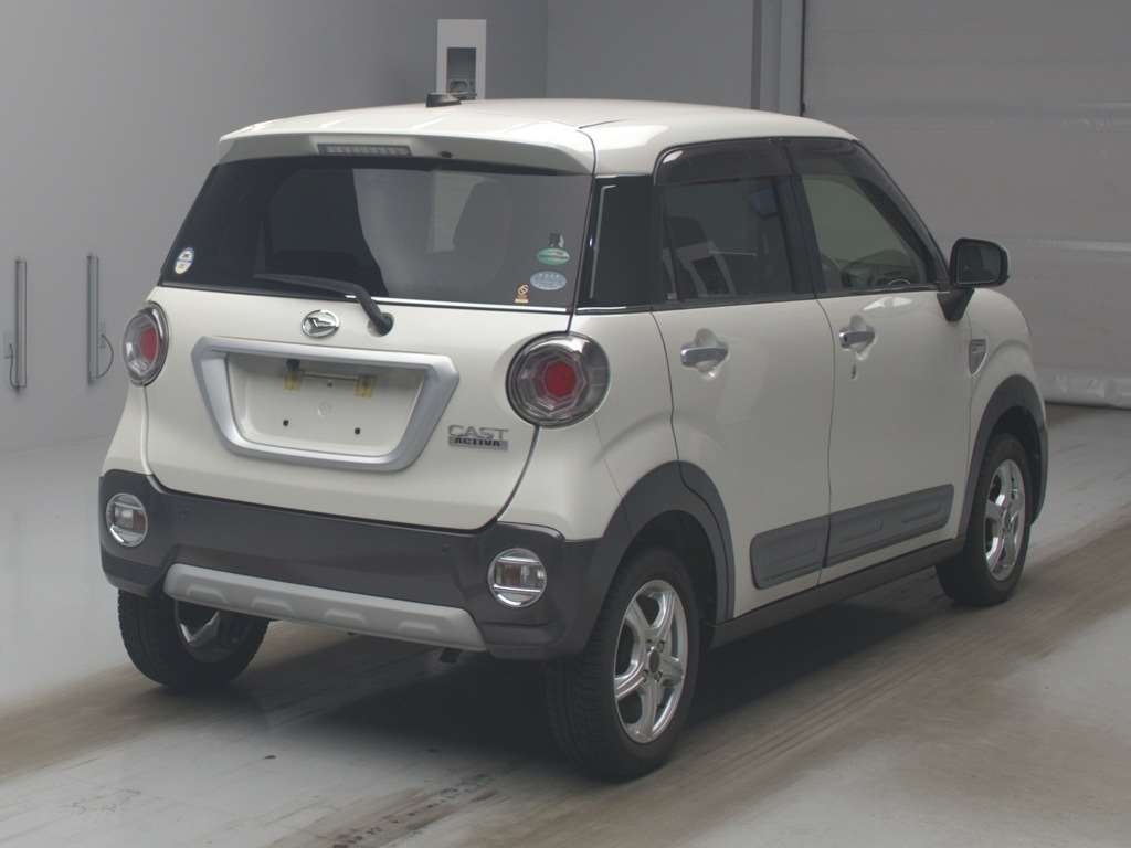 DAIHATSU CAST