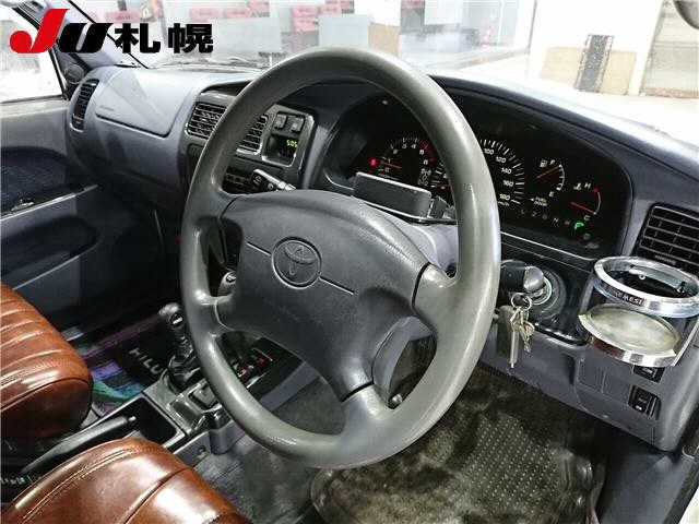 TOYOTA HILUX SURF