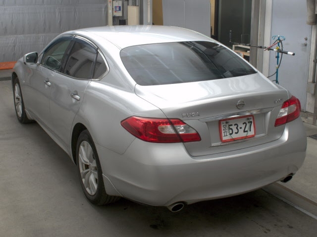 NISSAN FUGA