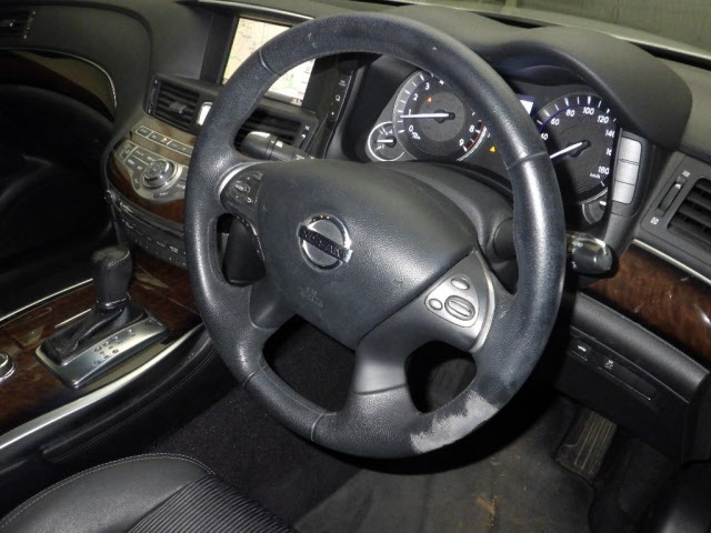 NISSAN FUGA
