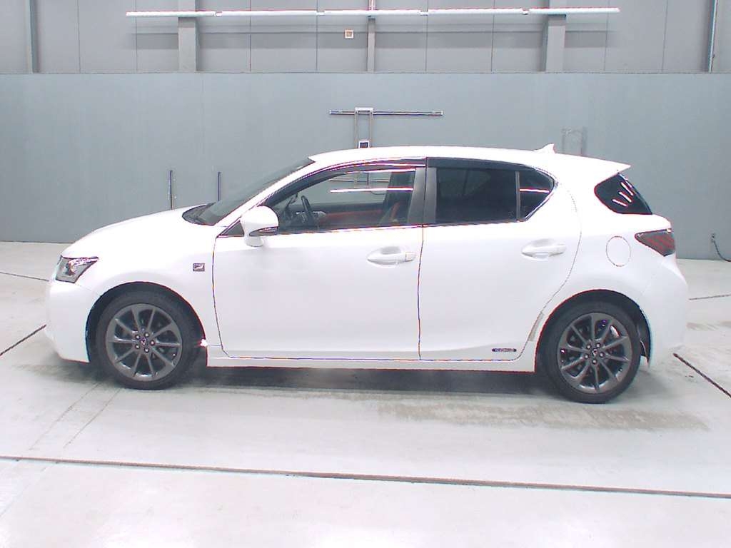 LEXUS CT200H
