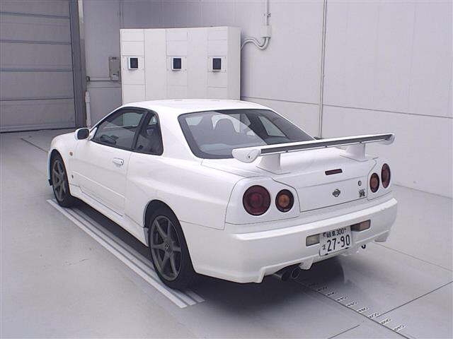 NISSAN SKYLINE GT-R
