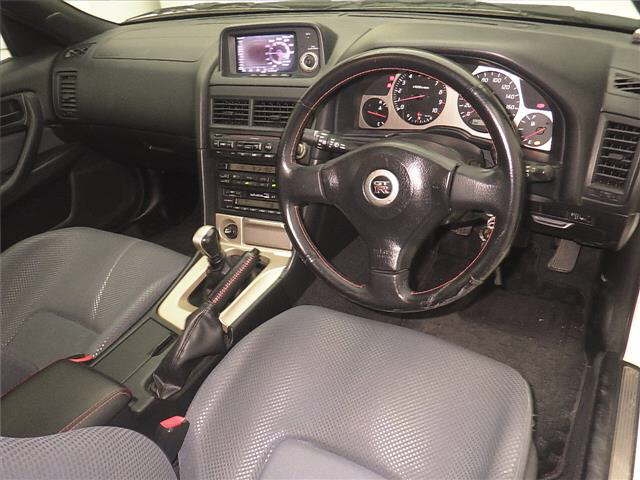 NISSAN SKYLINE GT-R