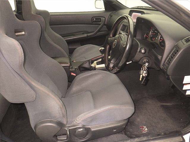 NISSAN SKYLINE GT-R