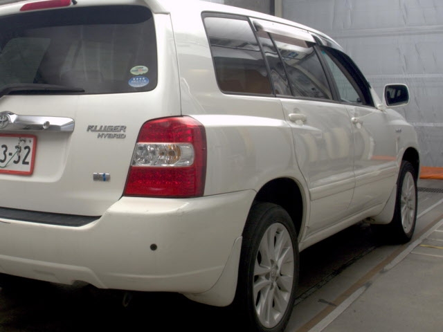 TOYOTA KLUGER V