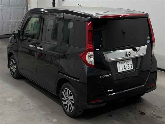 TOYOTA TANK