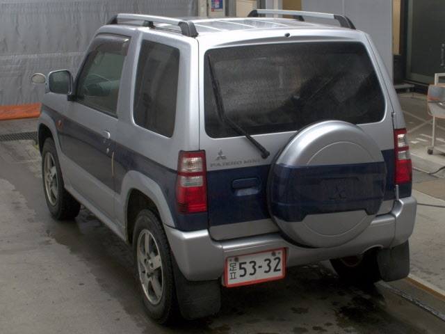 MITSUBISHI PAJERO MINI