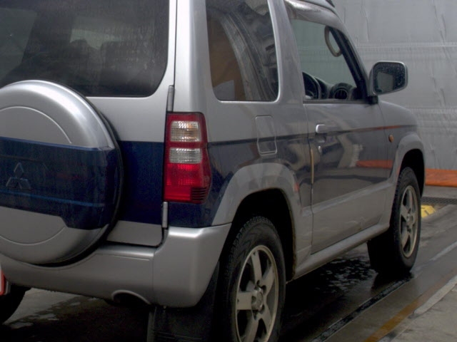 MITSUBISHI PAJERO MINI
