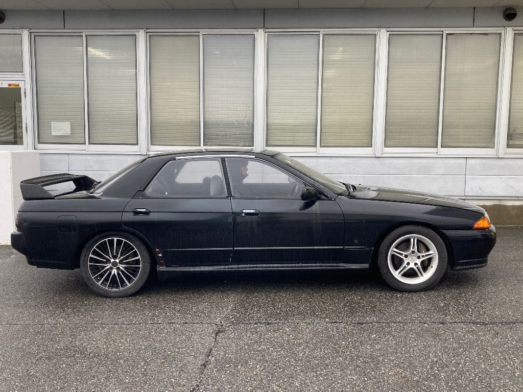 NISSAN SKYLINE