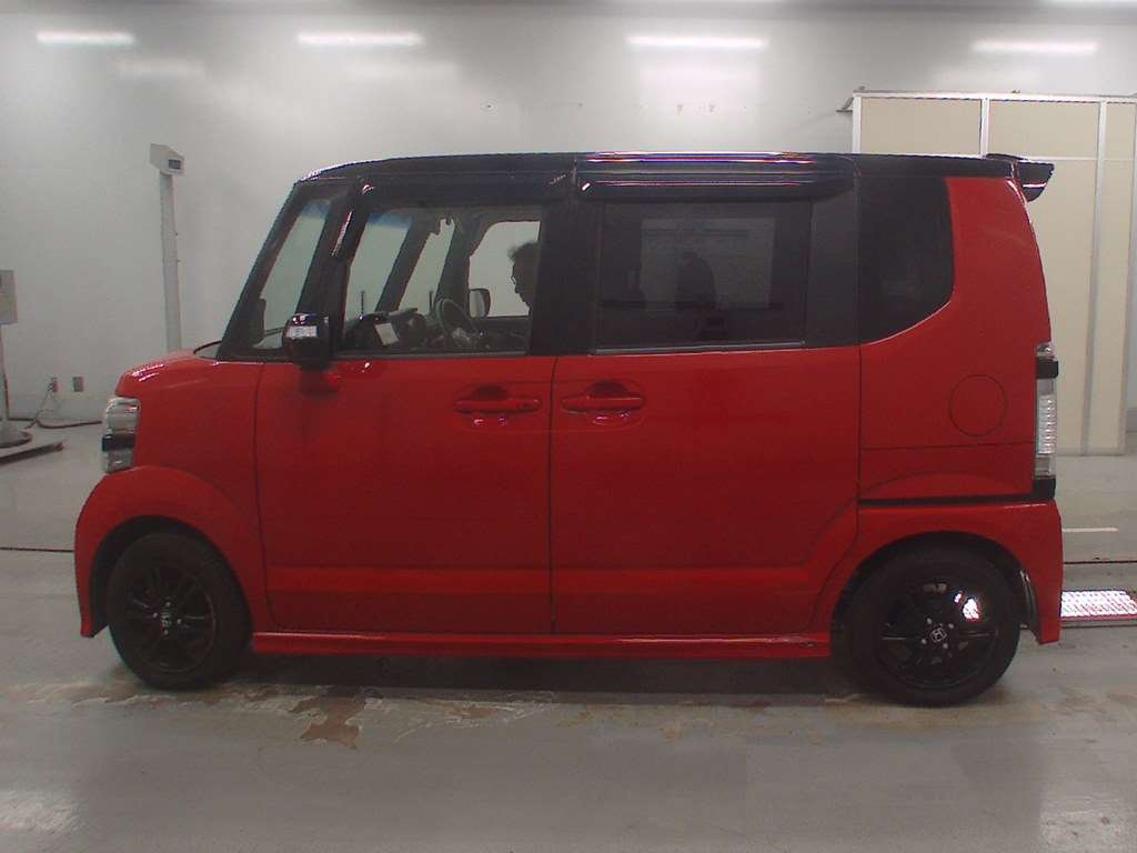 HONDA N-BOX+