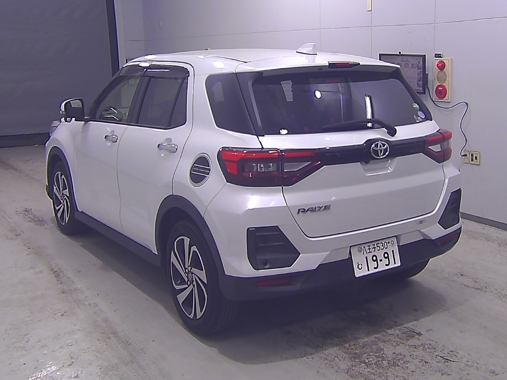 TOYOTA RAIZE