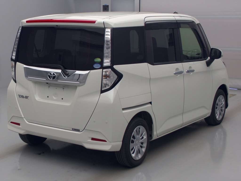 TOYOTA TANK