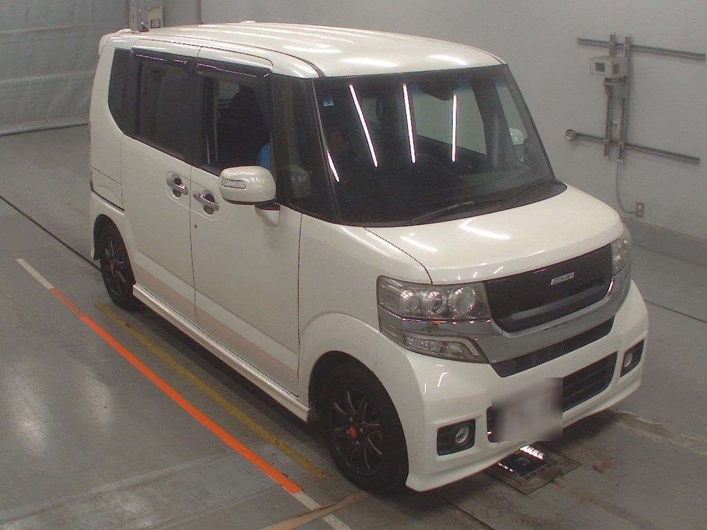 HONDA N-BOX+