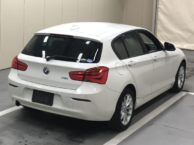 BMW 1-SERIES