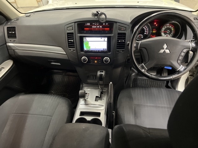 MITSUBISHI PAJERO