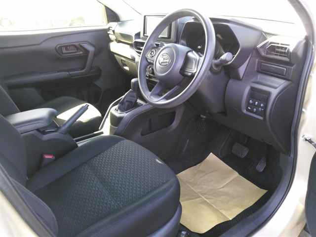 DAIHATSU ROCKY