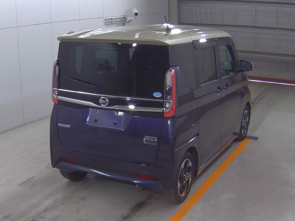 NISSAN ROOX