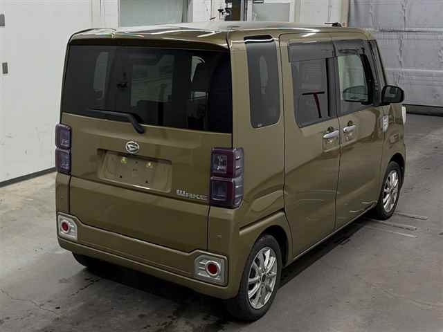 DAIHATSU WAKE