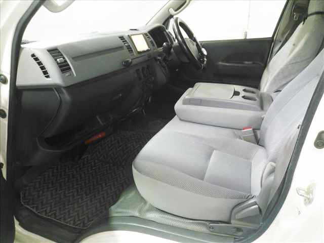 TOYOTA REGIUS ACE