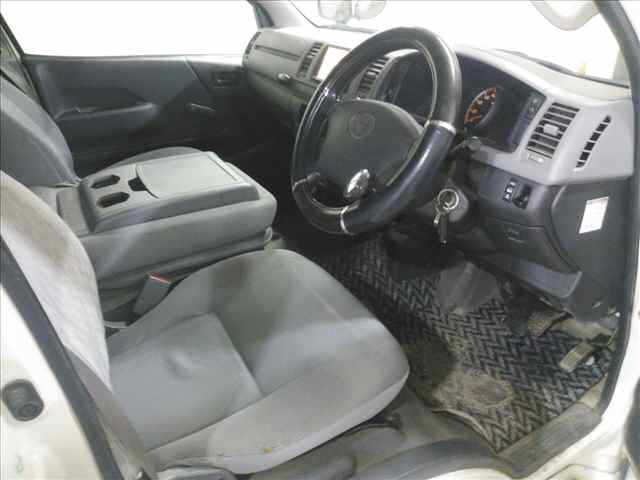 TOYOTA REGIUS ACE