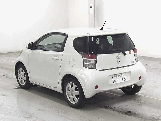 TOYOTA IQ