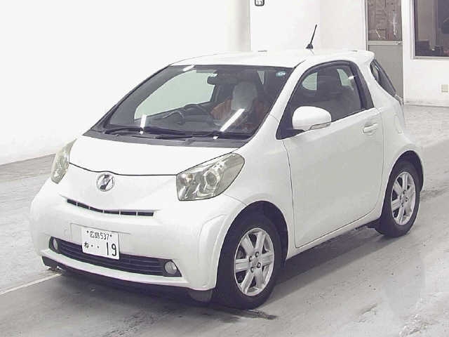 TOYOTA IQ