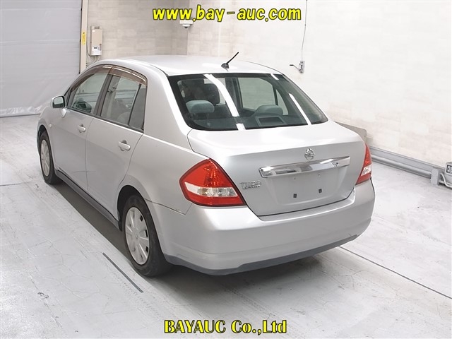 NISSAN TIIDA LATIO