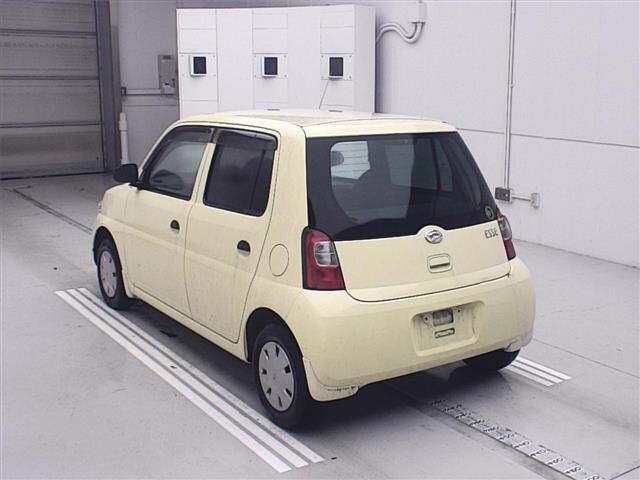 DAIHATSU ESSE