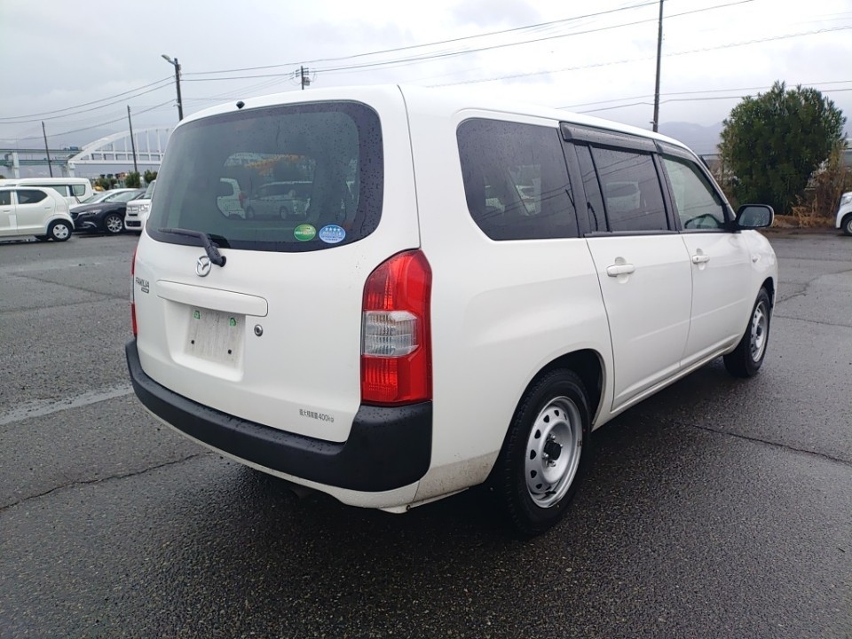 MAZDA FAMILIA