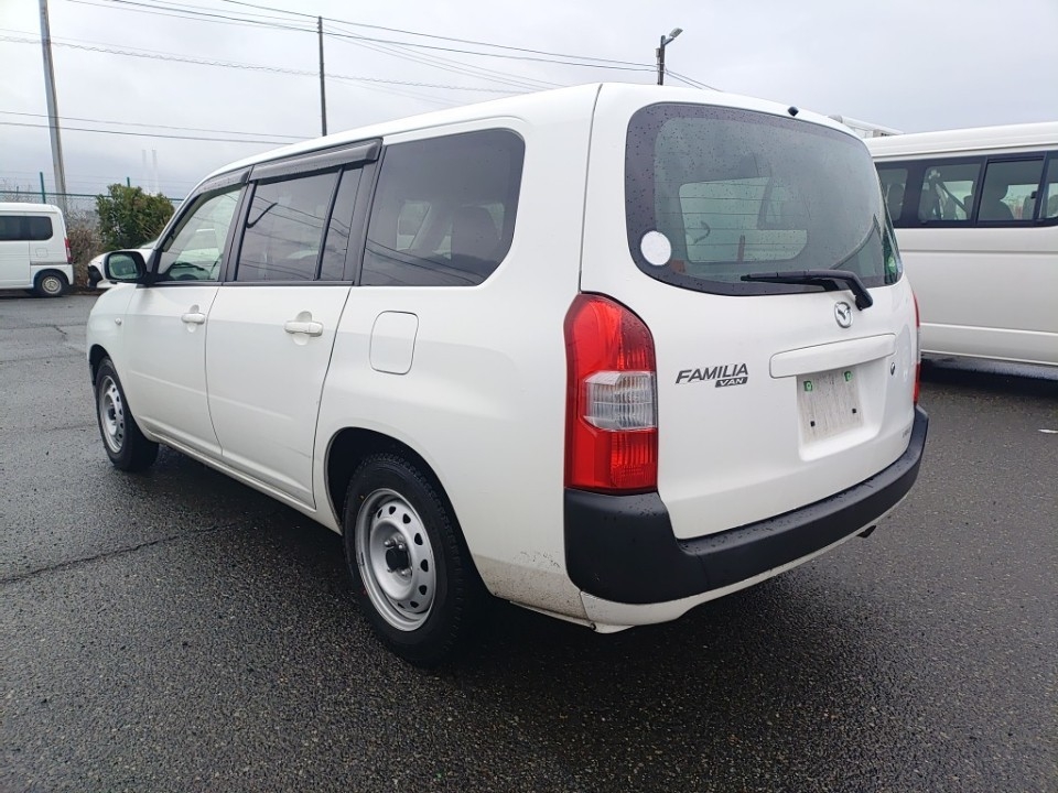 MAZDA FAMILIA