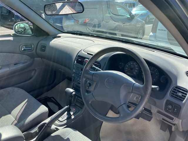 NISSAN SUNNY