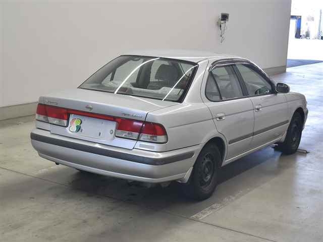NISSAN SUNNY