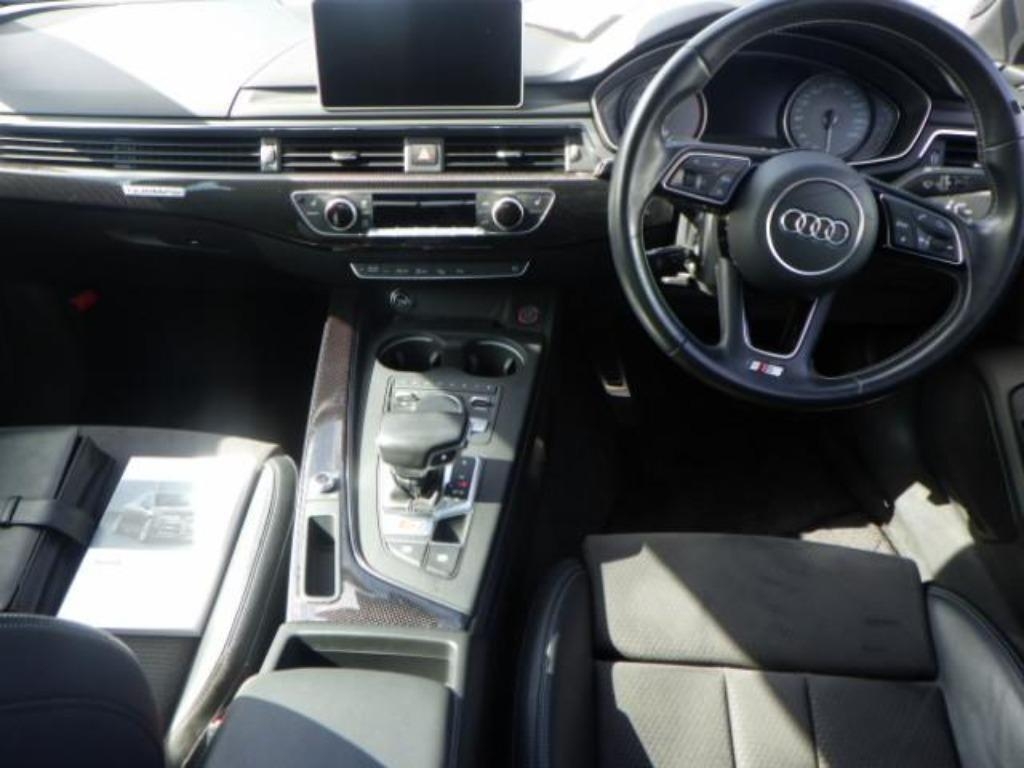 AUDI S4