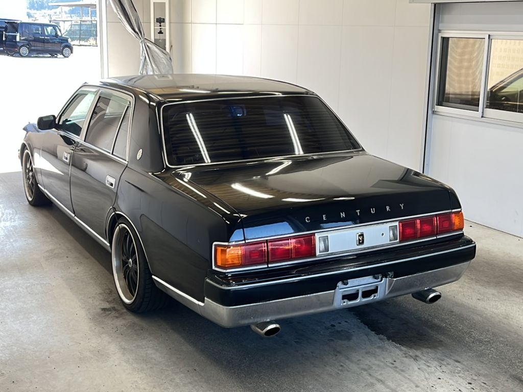 TOYOTA CENTURY