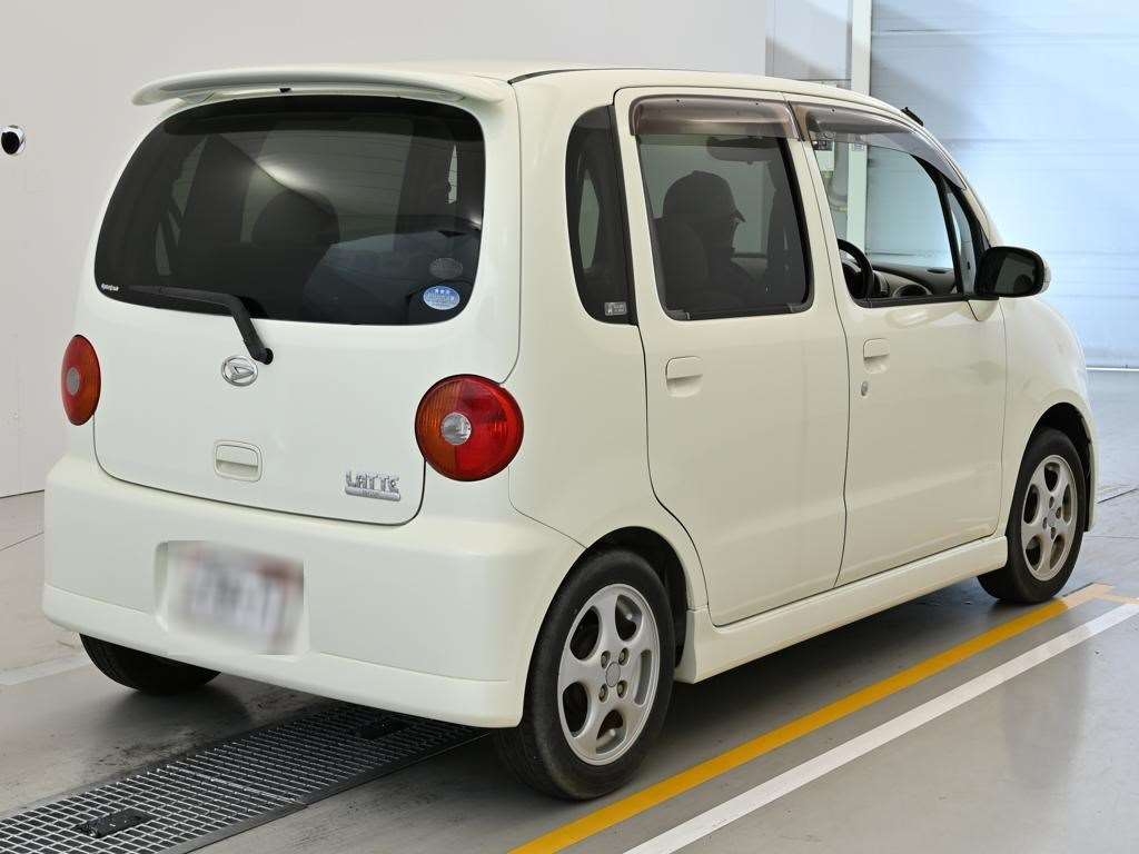 DAIHATSU MOVE LATTE
