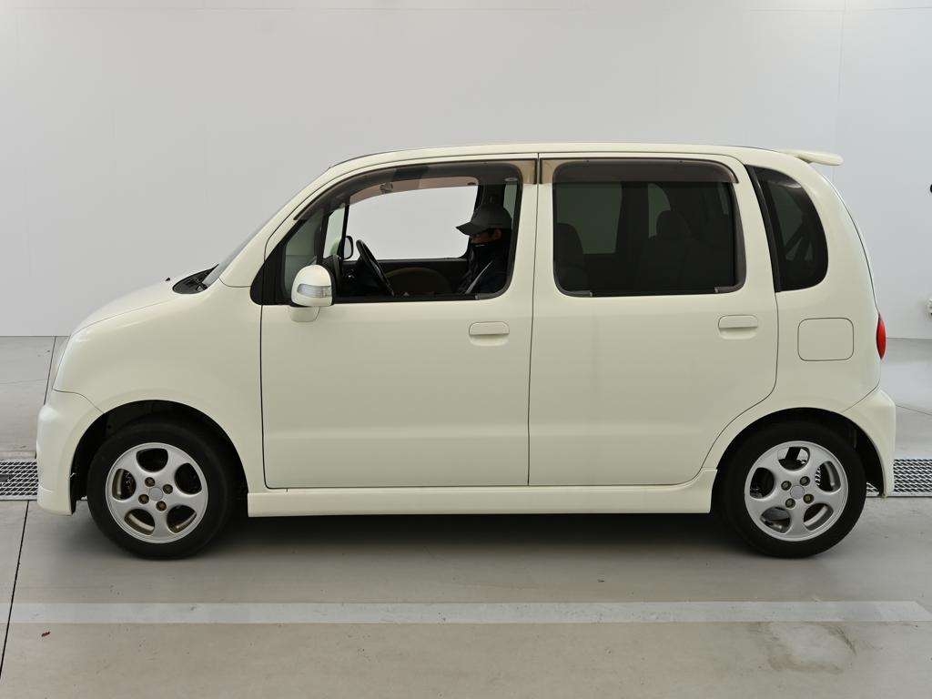DAIHATSU MOVE LATTE