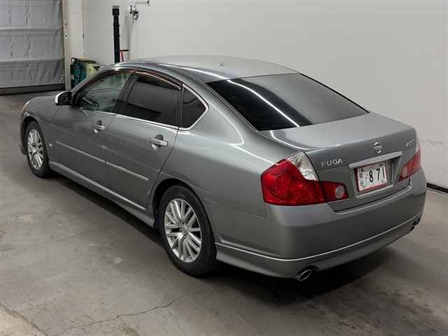 NISSAN FUGA