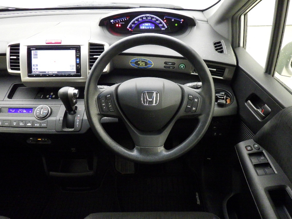 HONDA FREED SPIKE