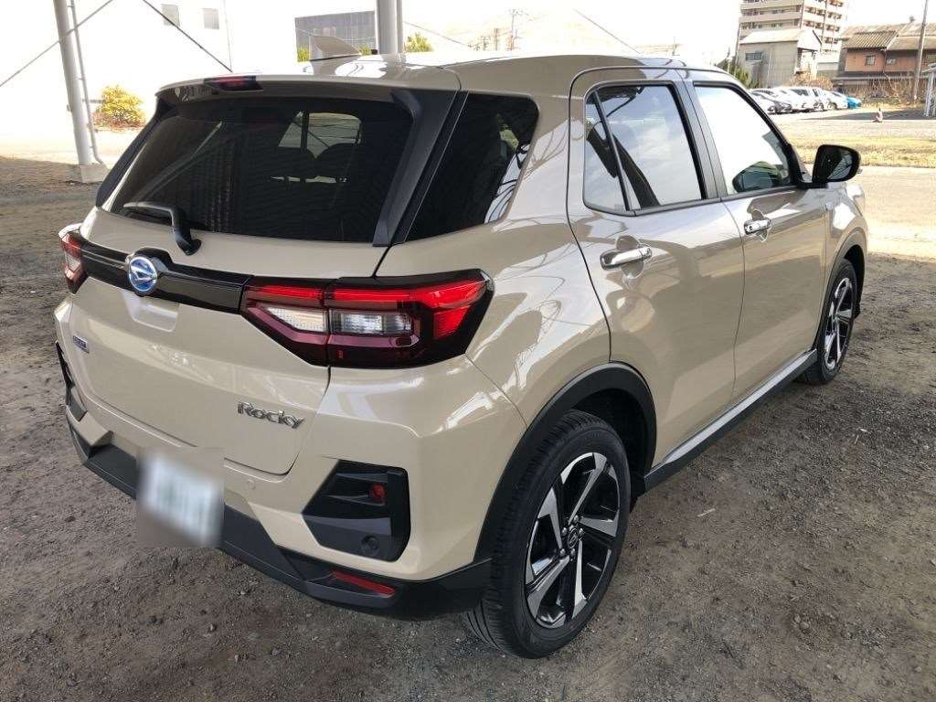 DAIHATSU ROCKY