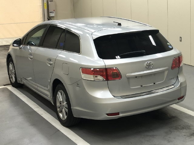 TOYOTA AVENSIS