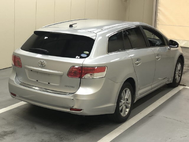 TOYOTA AVENSIS