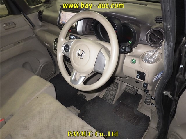 HONDA N-BOX+