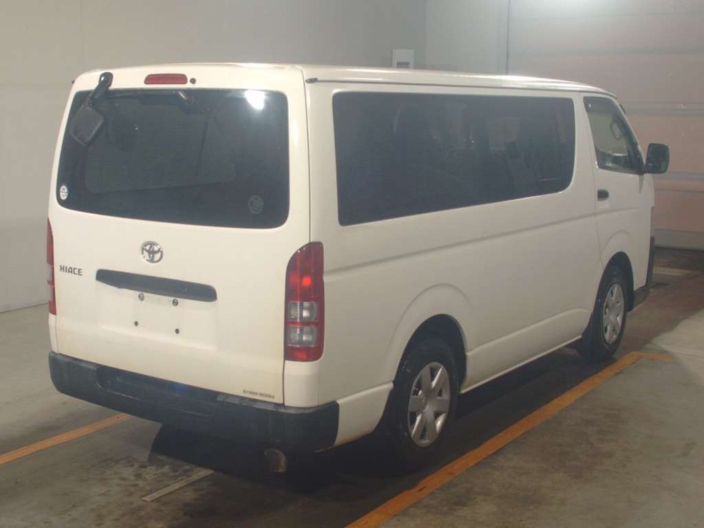 TOYOTA REGIUS ACE